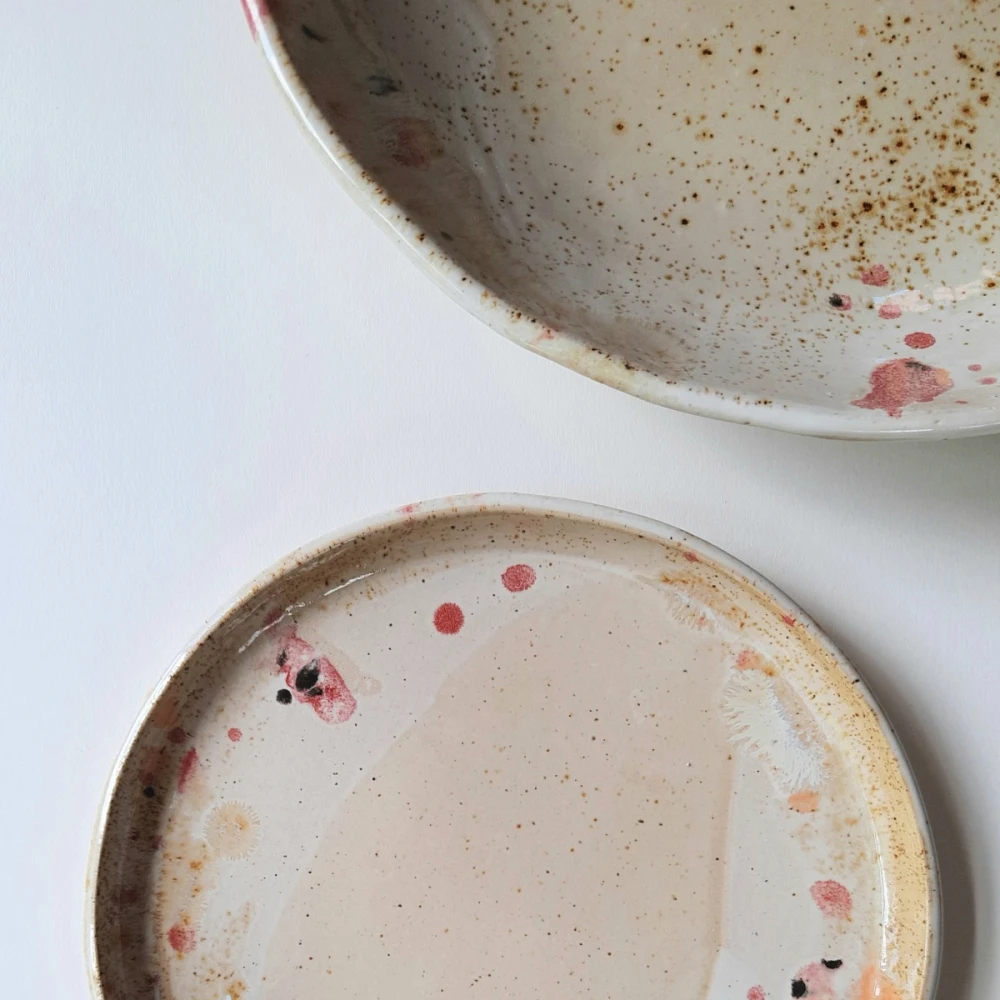 komplet ceramicznych naczyń